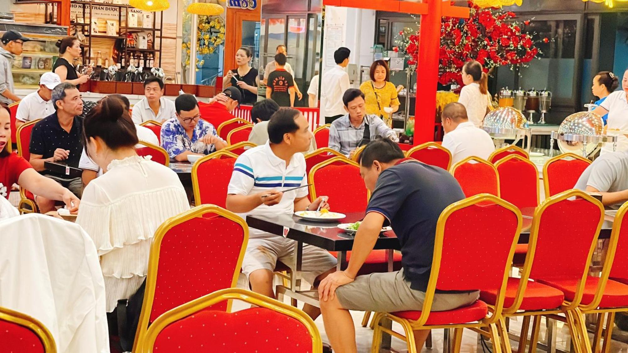 Binh An Nhien Hotel Duong Thanh Esterno foto